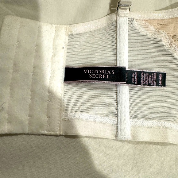 Victorias Secret bra 34C - Picture 2 of 2